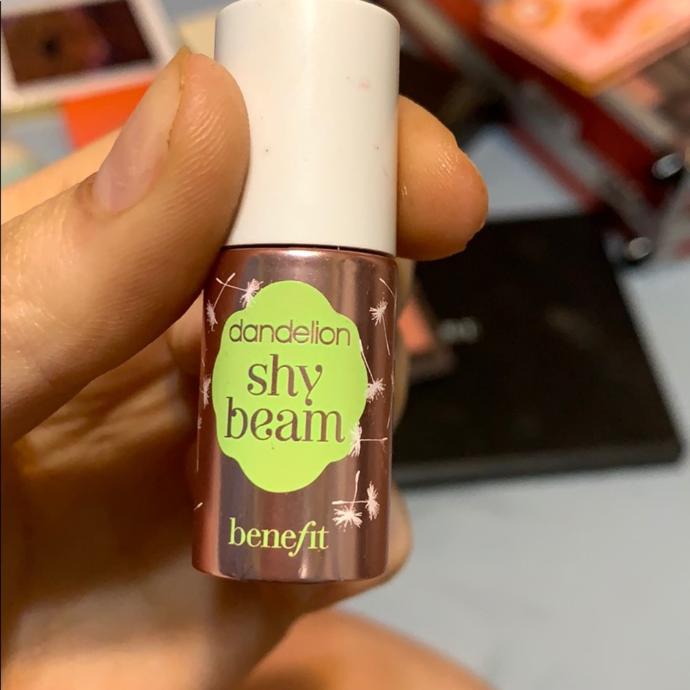 benefit Shy beam